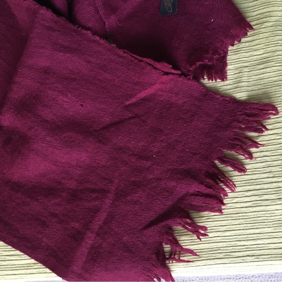 100% PURE WOOL Fuchsia Scarf - Picture 2 of 4